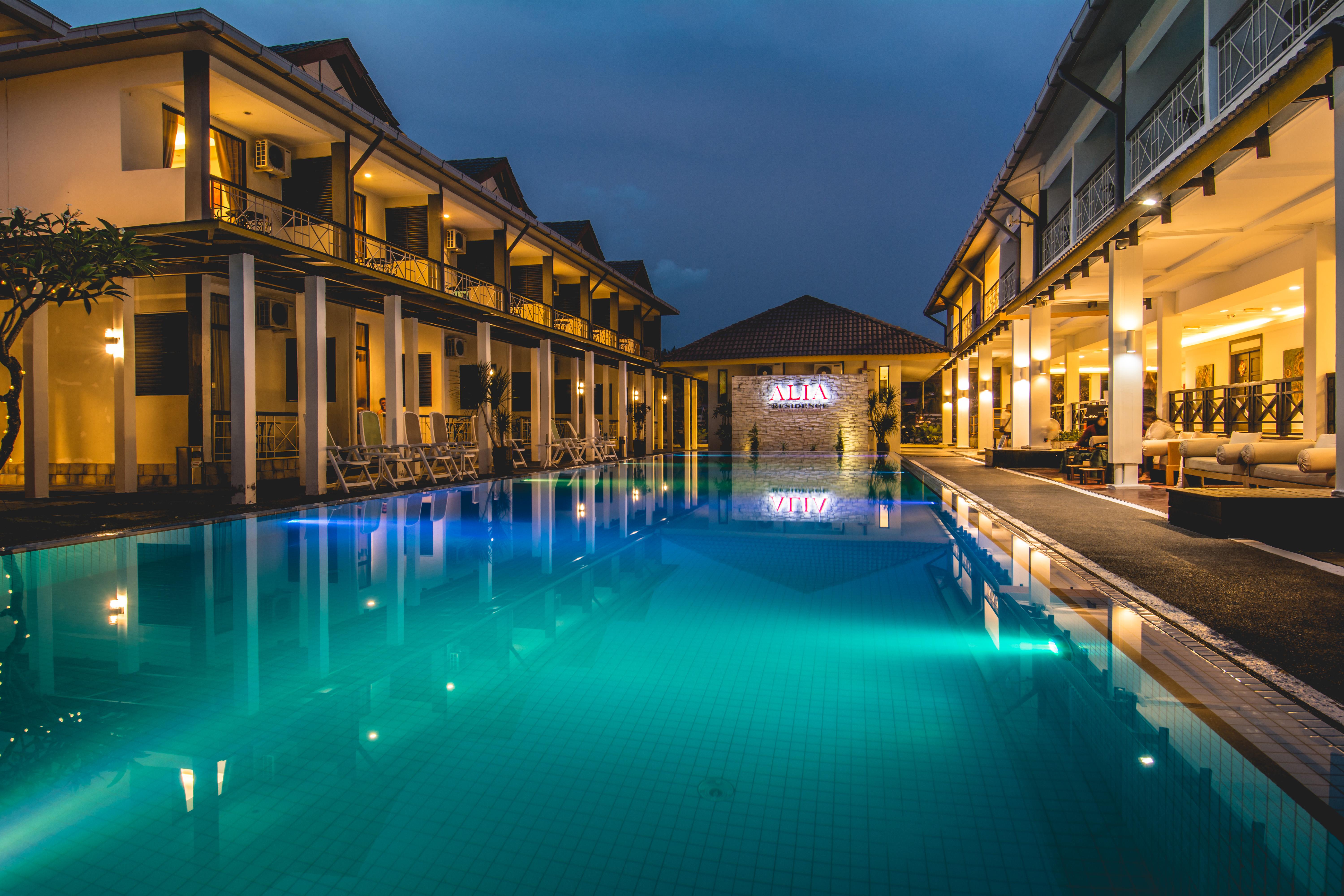 อาเลีย เรสซิเดนซ์ บิซิเนส รีสอร์ท Padang Mat Sirat ภายนอก รูปภาพ